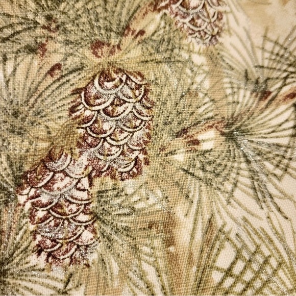 Pottery Barn Snowy Pine Bird 108โ Table Runner Pine Cones & Chickadees ๐ - Picture 2 of 5